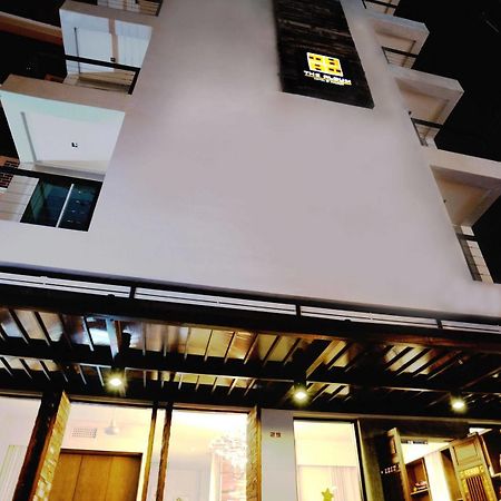 The Album Hotel Patong Extérieur photo