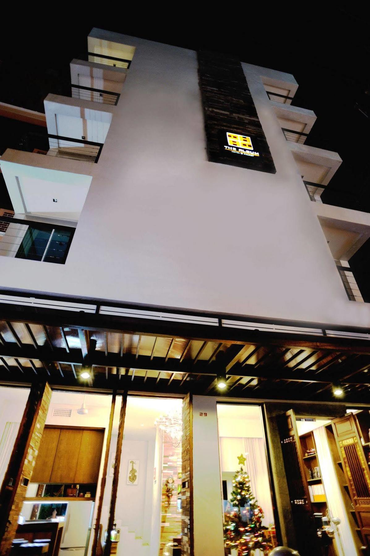 The Album Hotel Patong Extérieur photo